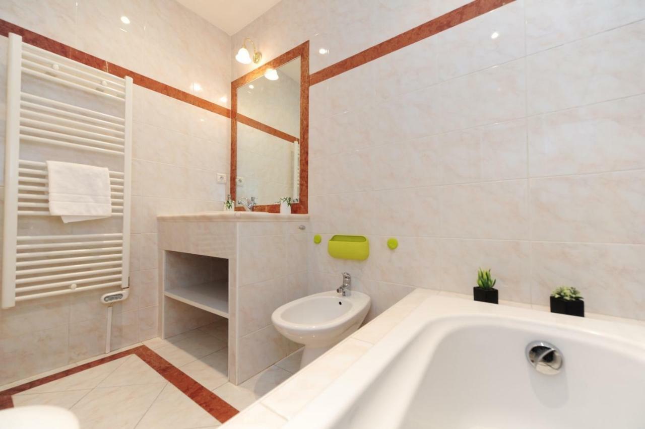 Le Savoy Palace - Five Stars Holiday House Nice Luaran gambar